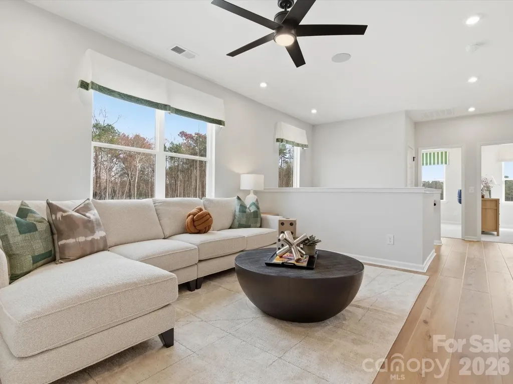 7129 Archimedes Lane Charlotte NC 28216