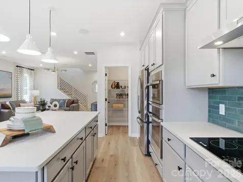 7129 Archimedes Lane Charlotte NC 28216
