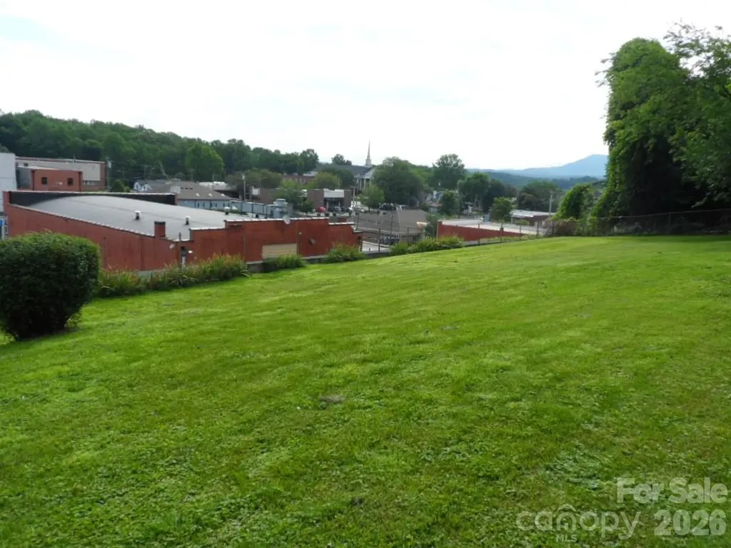 107 W Concord Street Morganton NC 28655
