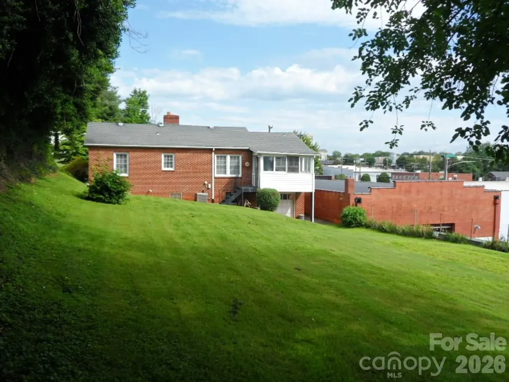 107 W Concord Street Morganton NC 28655