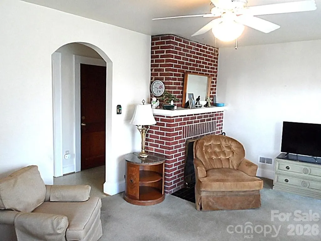107 W Concord Street Morganton NC 28655