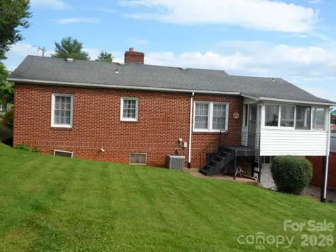 107 W Concord Street Morganton NC 28655
