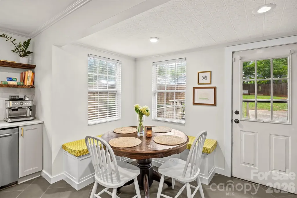 3225 Commonwealth Avenue Charlotte NC 28205