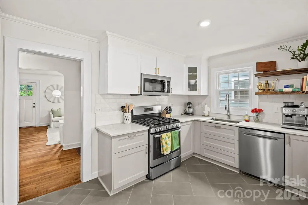 3225 Commonwealth Avenue Charlotte NC 28205