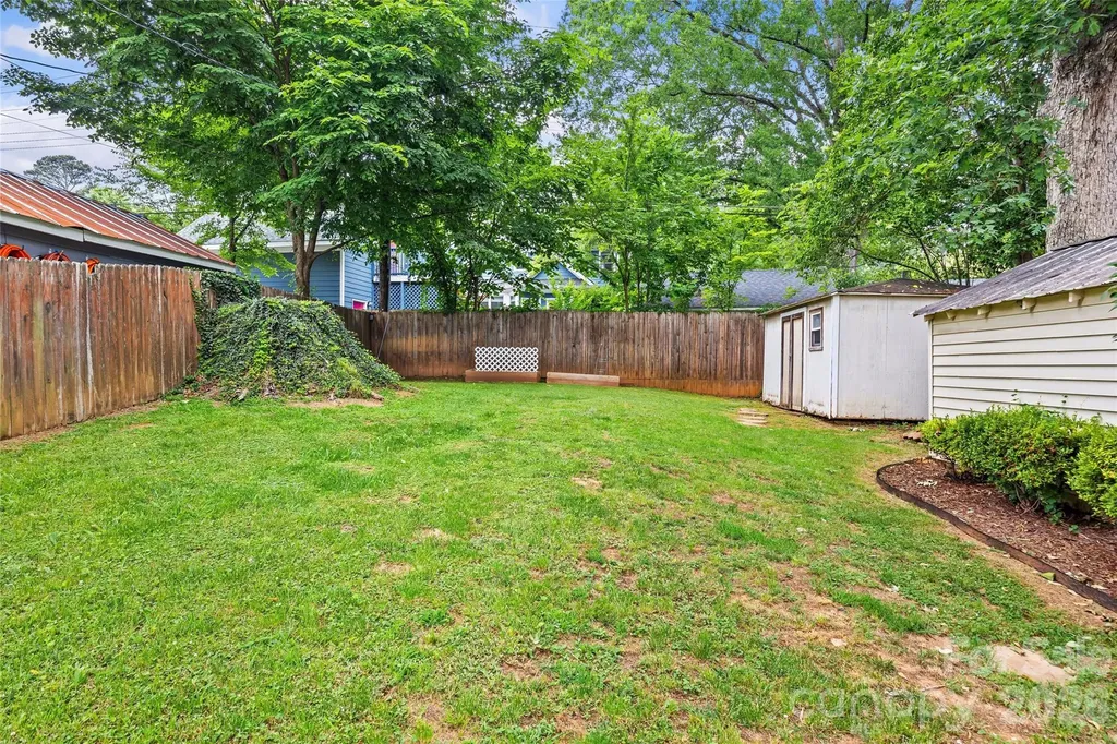 3225 Commonwealth Avenue Charlotte NC 28205