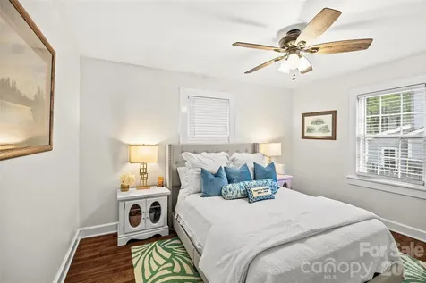 3225 Commonwealth Avenue Charlotte NC 28205