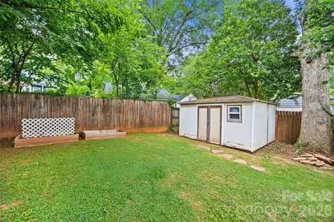 3225 Commonwealth Avenue Charlotte NC 28205