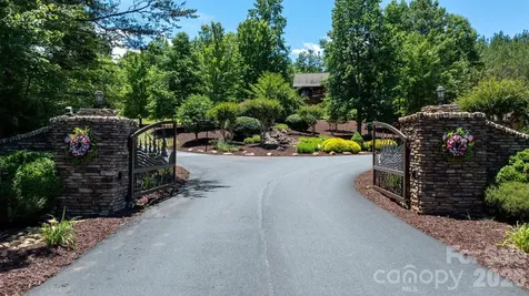 108 Mountain Brook Trail Nebo NC 28761