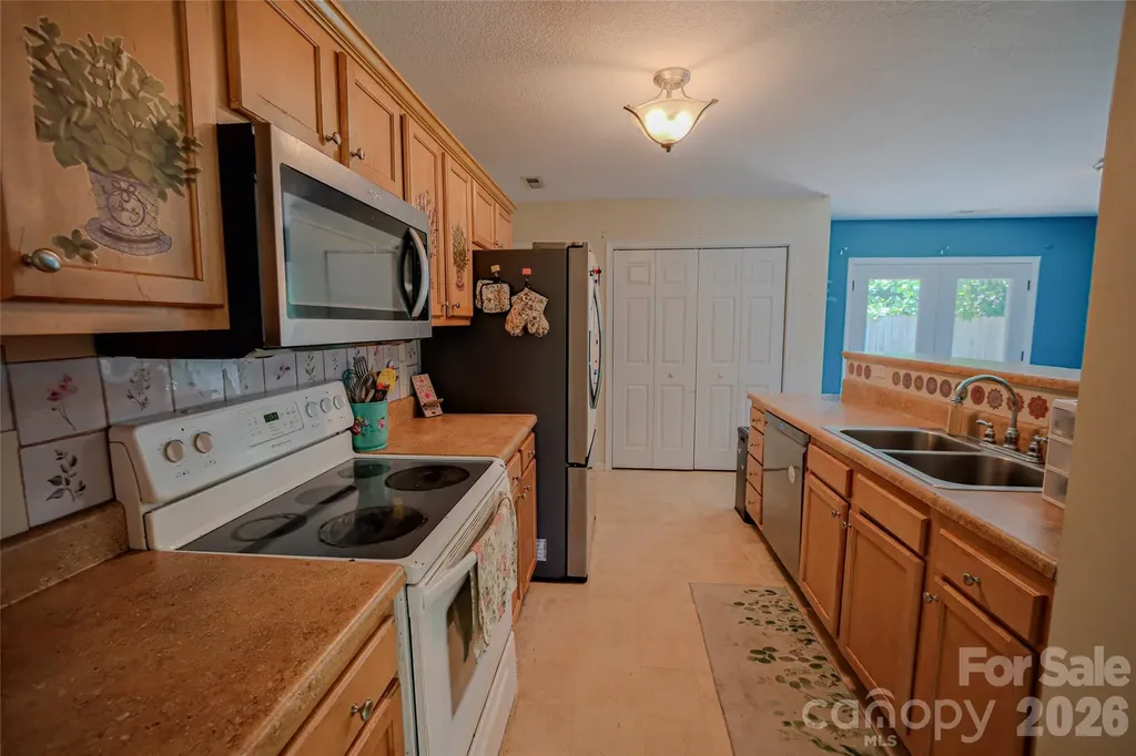 7 Dogwood Lane Asheville NC 28803