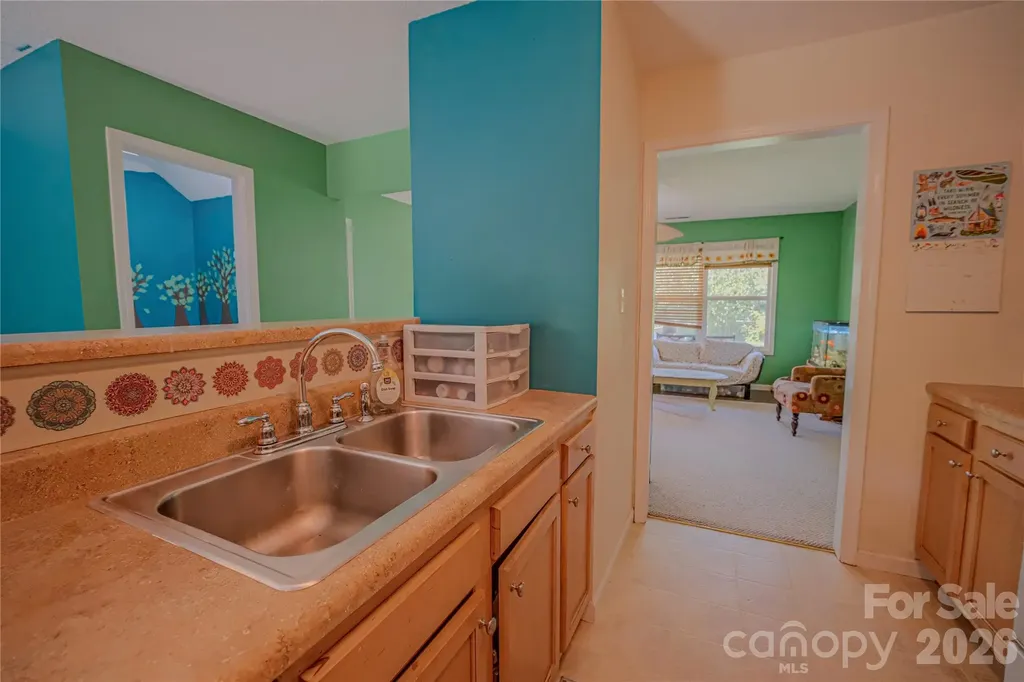 7 Dogwood Lane Asheville NC 28803