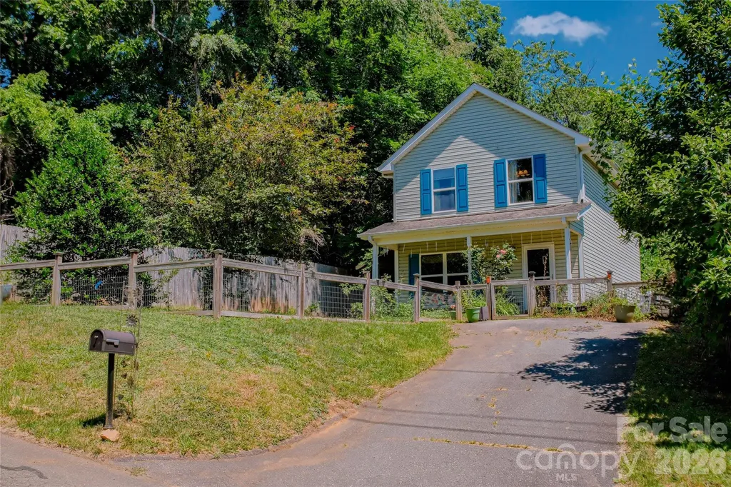 7 Dogwood Lane Asheville NC 28803