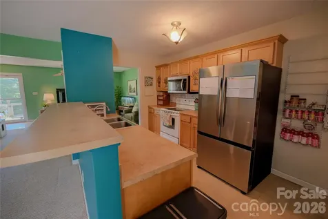 7 Dogwood Lane Asheville NC 28803