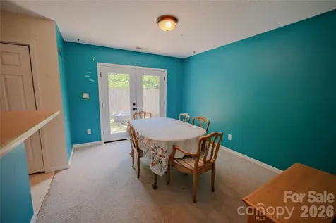 7 Dogwood Lane Asheville NC 28803