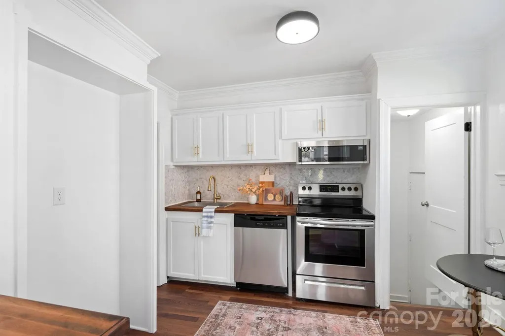 4 Elliott Drive Thomasville NC 27360