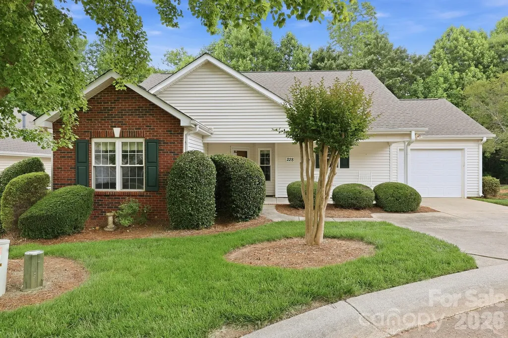 228 Oak Village Parkway Mooresville NC 28117
