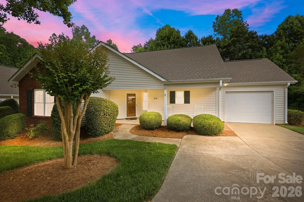 228 Oak Village Parkway Mooresville NC 28117