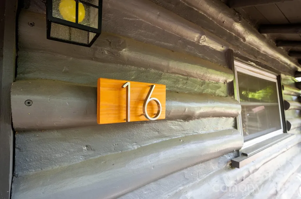 16 Cottage Drive Asheville NC 28805