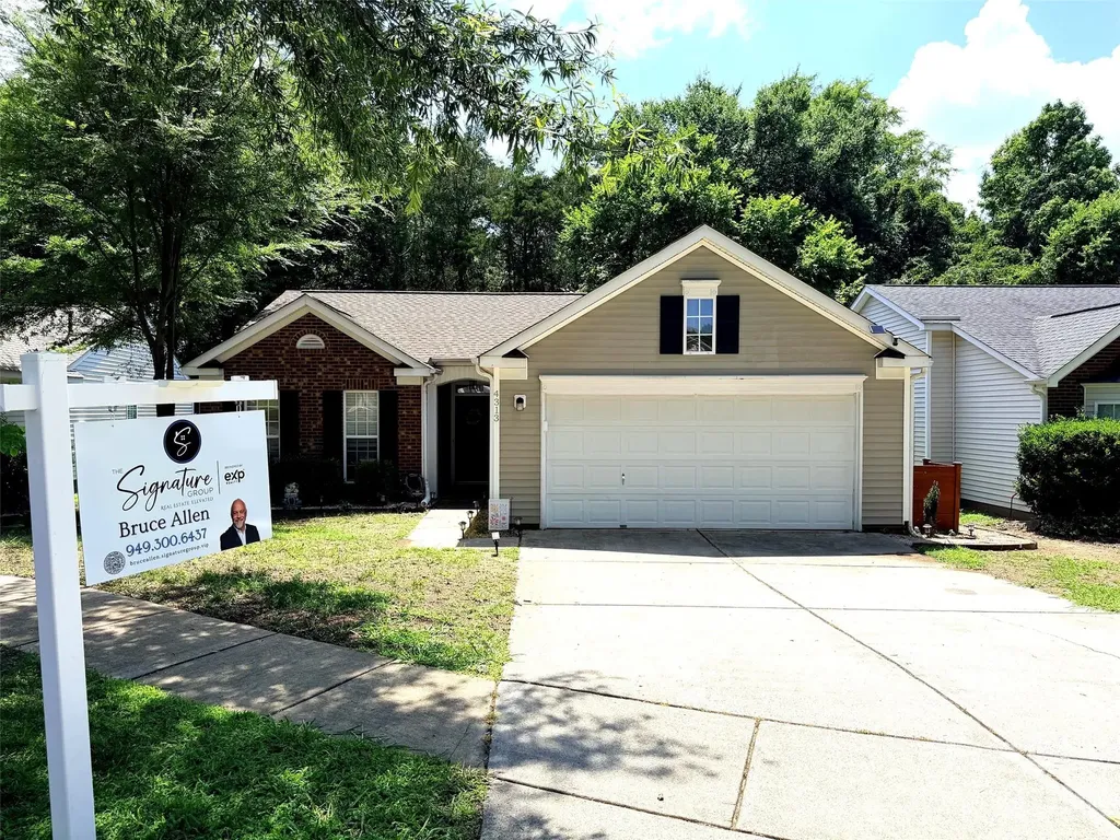 4313 Bubbling Brook Court Charlotte NC 28278