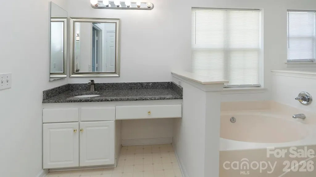 11807 Song Sparrow Lane Charlotte NC 28269