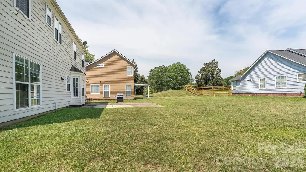 11807 Song Sparrow Lane Charlotte NC 28269
