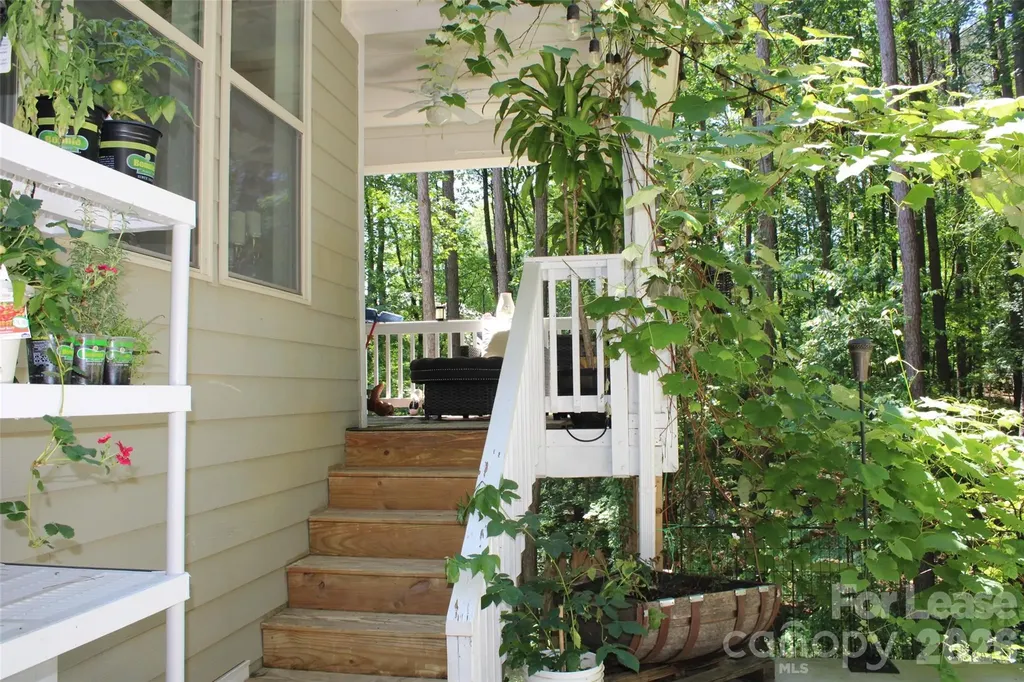 4181 Palm Drive Denver NC 28037