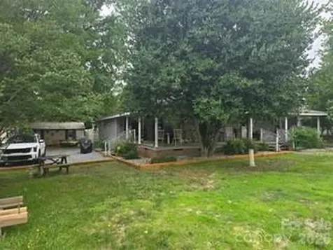 427 E Mills Avenue Mooresville NC 28115