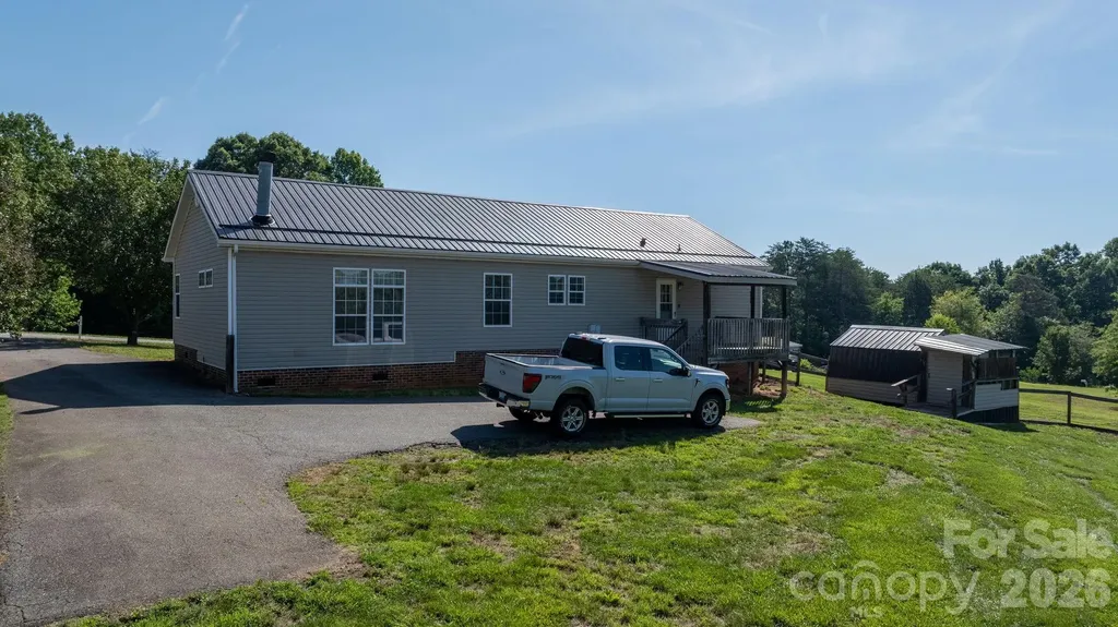 3015 Farm Pond Lane Granite Falls NC 28630