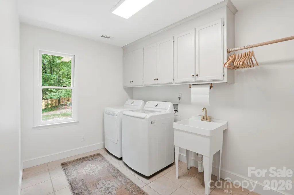 2516 Greenbrook Parkway Matthews NC 28104