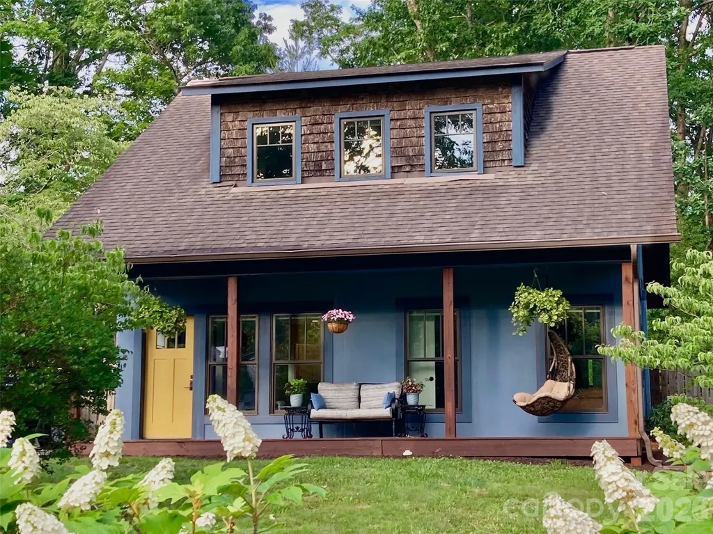 216 Hiawassee Avenue Black Mountain NC 28711