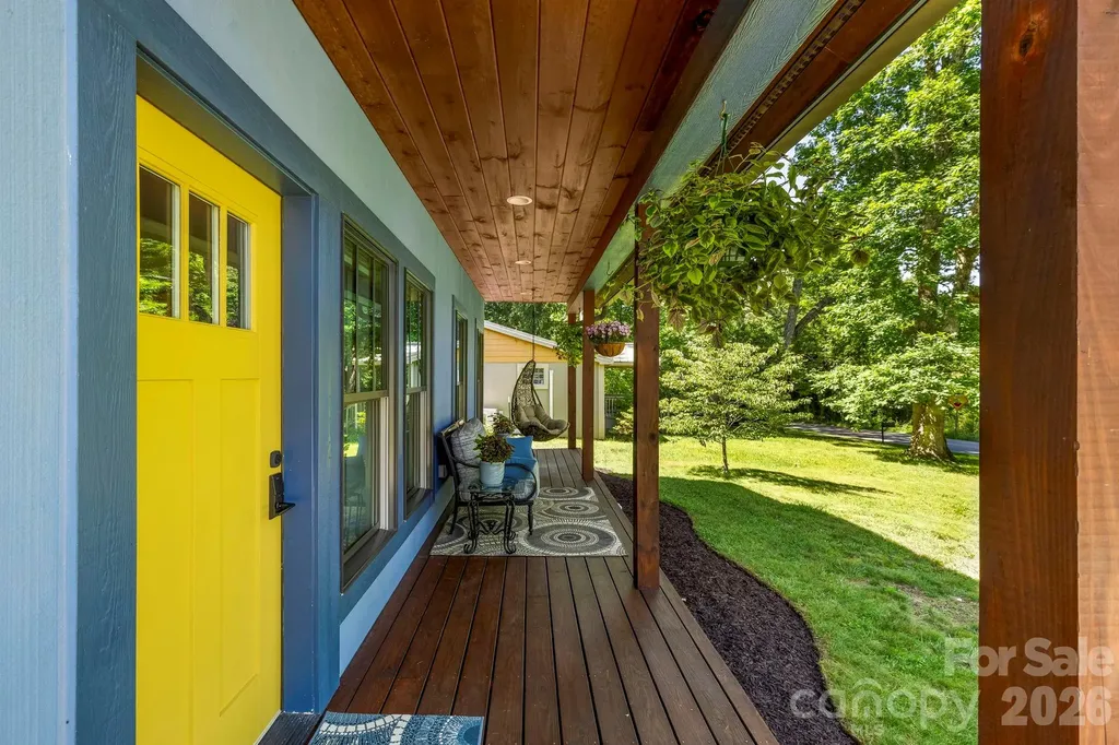 216 Hiawassee Avenue Black Mountain NC 28711