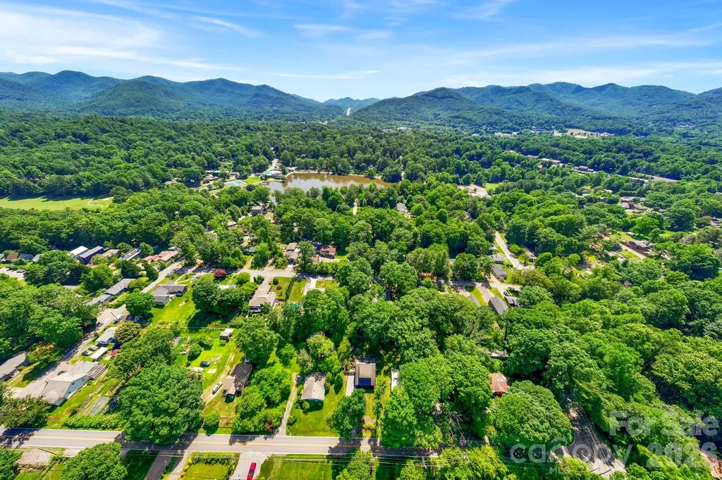 216 Hiawassee Avenue Black Mountain NC 28711