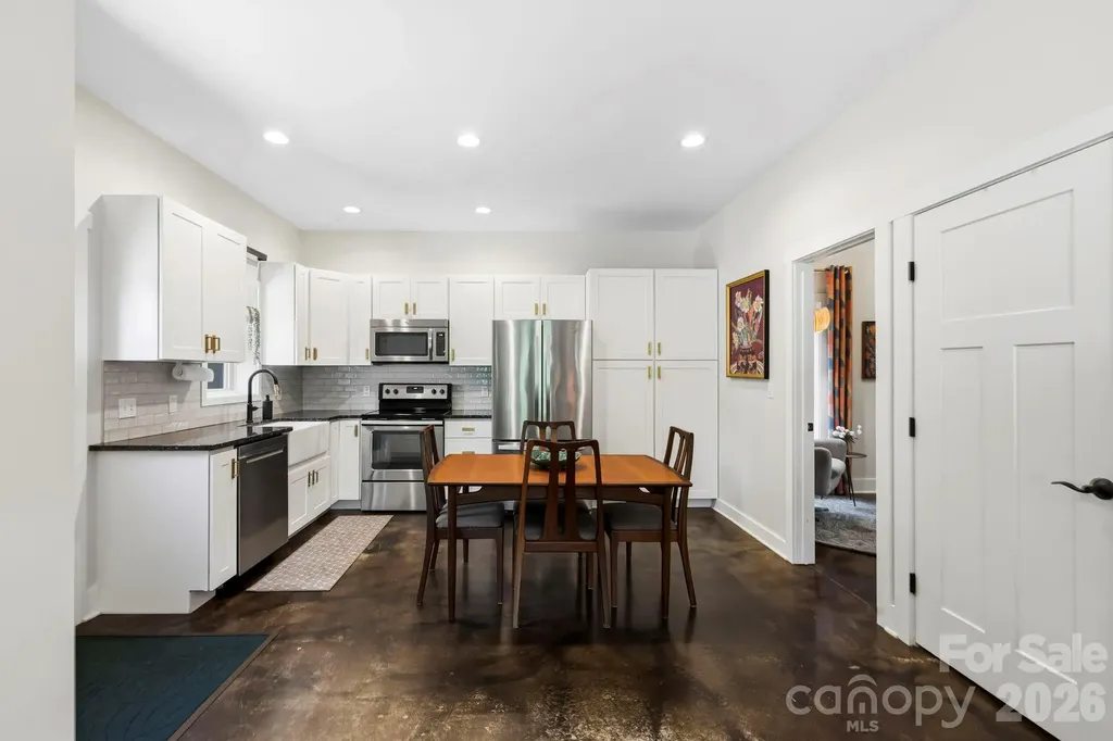 216 Hiawassee Avenue Black Mountain NC 28711