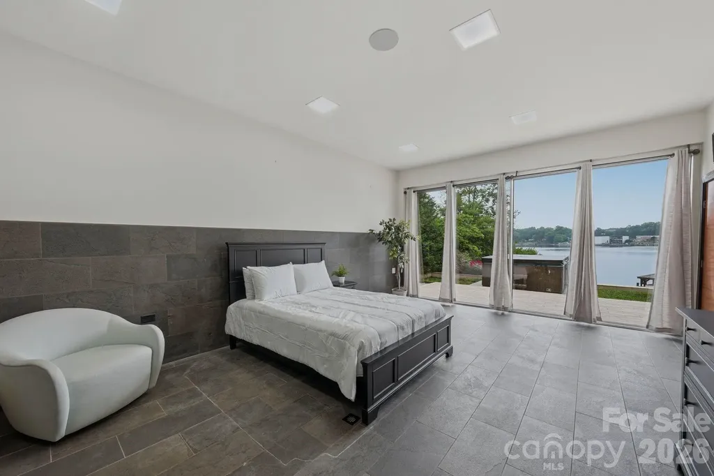 7272 Lynbrook Circle Denver NC 28037