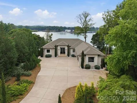 7272 Lynbrook Circle Denver NC 28037