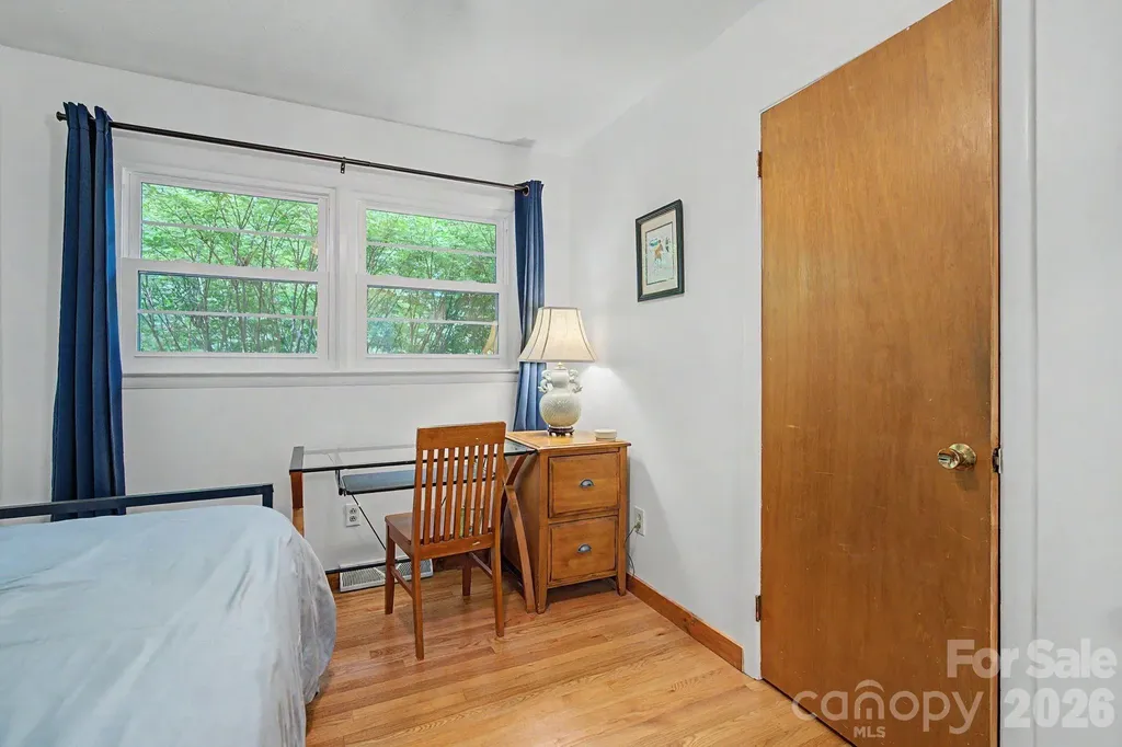 53 Merion Drive Asheville NC 28806