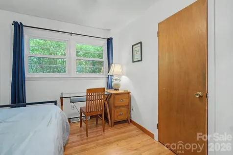 53 Merion Drive Asheville NC 28806
