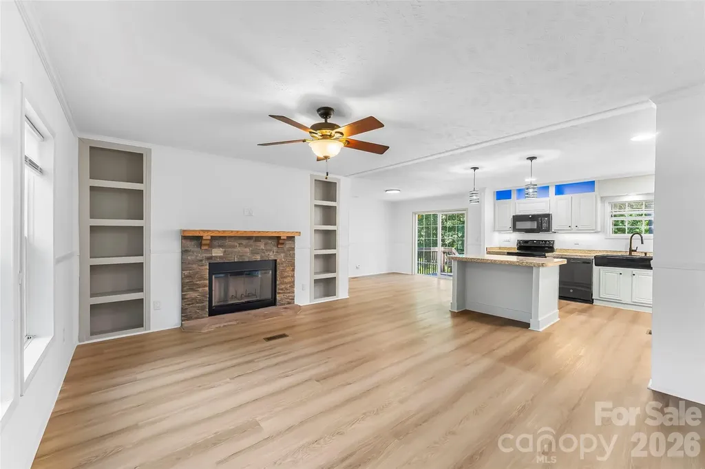 17 Windy Acres Drive Hendersonville NC 28792