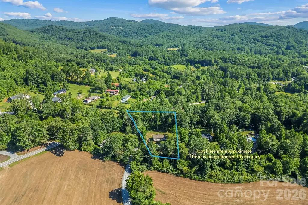 17 Windy Acres Drive Hendersonville NC 28792