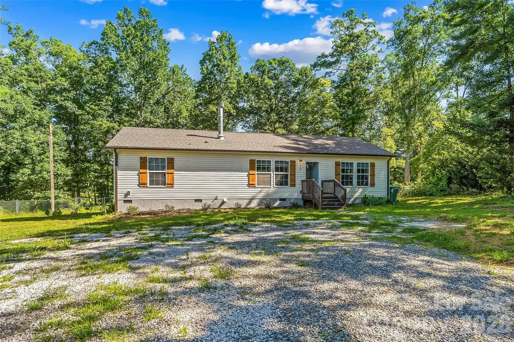 17 Windy Acres Drive Hendersonville NC 28792