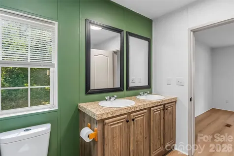 17 Windy Acres Drive Hendersonville NC 28792