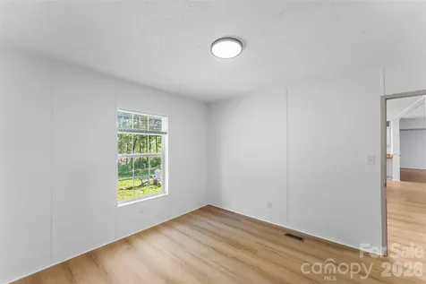 17 Windy Acres Drive Hendersonville NC 28792