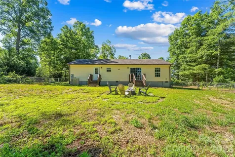 17 Windy Acres Drive Hendersonville NC 28792