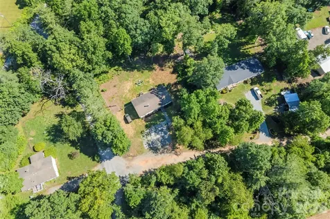 17 Windy Acres Drive Hendersonville NC 28792