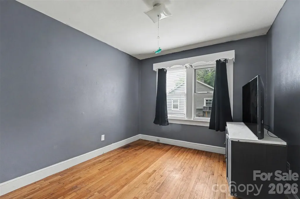 517 N Carolina Avenue Maiden NC 28650