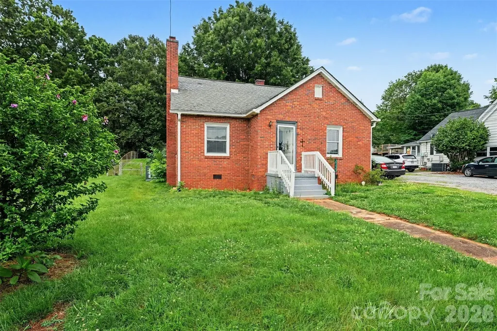 517 N Carolina Avenue Maiden NC 28650