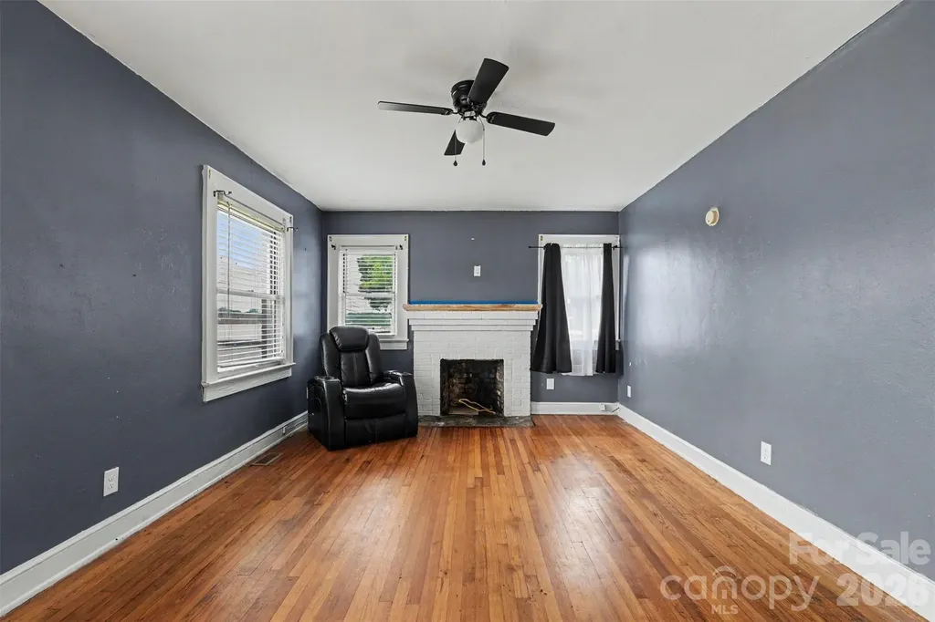 517 N Carolina Avenue Maiden NC 28650