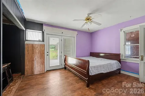 517 N Carolina Avenue Maiden NC 28650