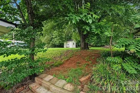 517 N Carolina Avenue Maiden NC 28650