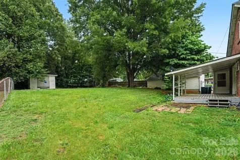 517 N Carolina Avenue Maiden NC 28650