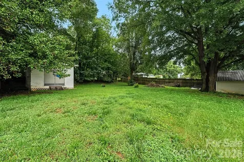 517 N Carolina Avenue Maiden NC 28650